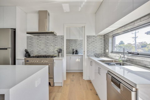 Sunshine Beach House: Brand New, Stunning - Accommodation Kalgoorlie 3