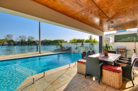 Surfers Paradise Escape - Waterfront House - Accommodation Kalgoorlie 2