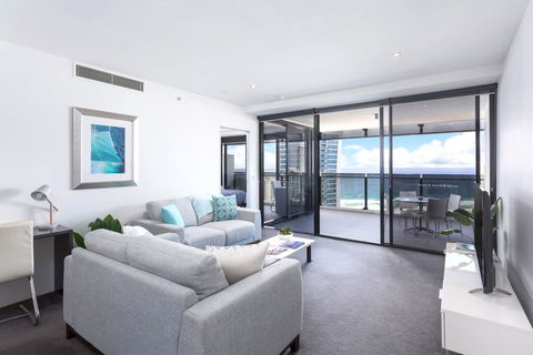 Surfers Paradise Two Bedroom Luxury Seaview Spa Apartment - Sealuxe - Accommodation Kalgoorlie 1