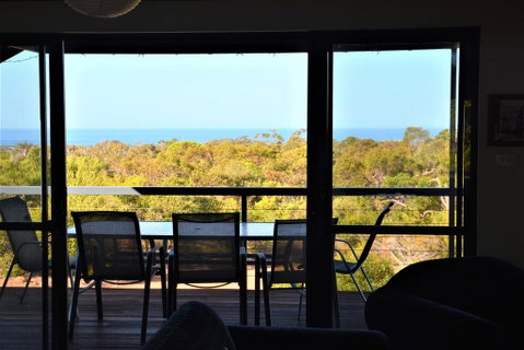 Surinam - Accommodation Kalgoorlie 0