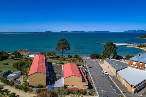 SWANSEA VILLAS - Accommodation Kalgoorlie 1