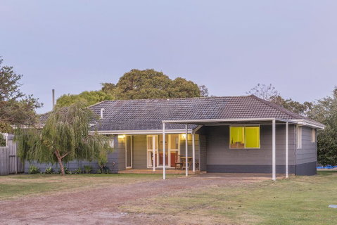 Swell Shack - Accommodation Kalgoorlie 0