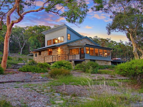 Sydney View - 70km From Sydney, 1000km From Care! - Accommodation Kalgoorlie 0