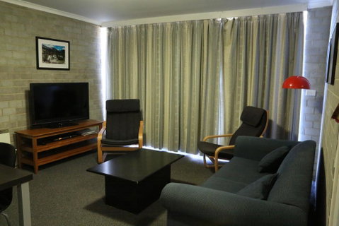 Tanderra 4 - Accommodation Kalgoorlie 3