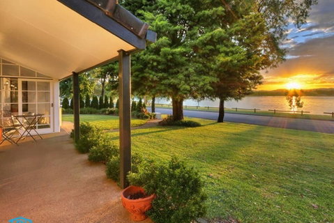 Tara Downs On Lake Albert - Accommodation Kalgoorlie 0