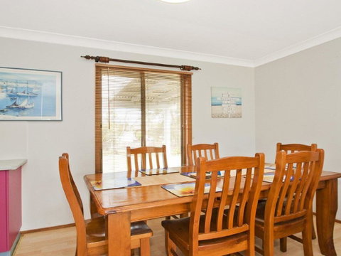 Tea Tree Cottage - Great Yard For Pets And Kids - Accommodation Kalgoorlie 2