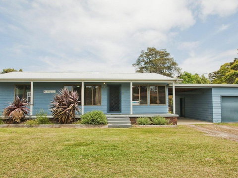 Tea Tree Cottage - Great Yard For Pets And Kids - Accommodation Kalgoorlie 0