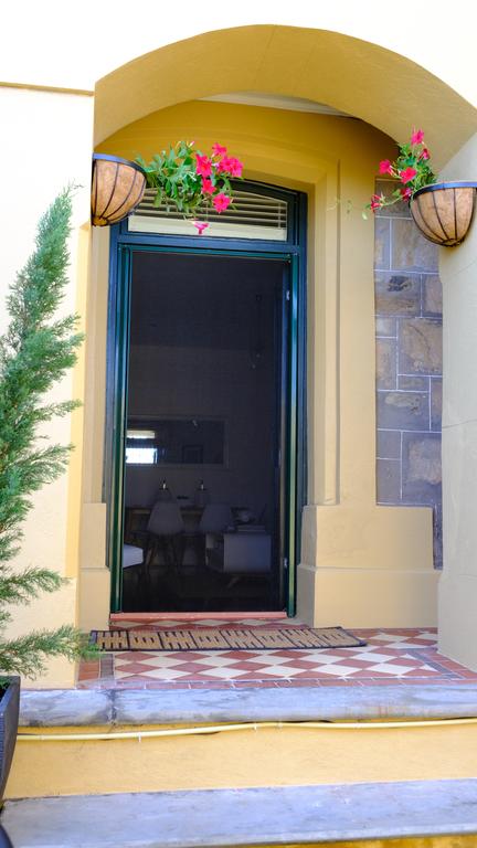 The 'Cloisters' Apartment At Albert Hall - Accommodation Kalgoorlie 3