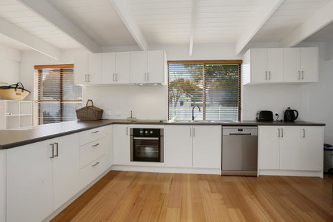 THE ASHMAN HOUSE - Modern And Close To Town - Accommodation Kalgoorlie 2