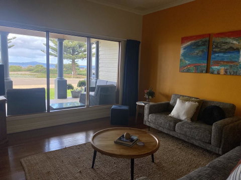 The Beach House & Villas - Accommodation Kalgoorlie 2