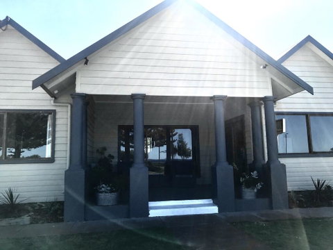 The Beach House & Villas - Accommodation Kalgoorlie 1