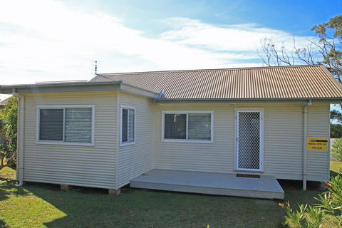 The Beach House In Berrara - Accommodation Kalgoorlie 2