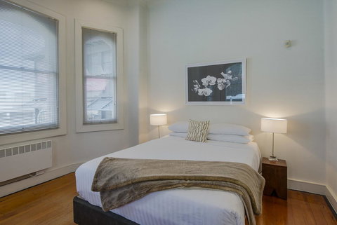 Roxburgh House Apartments - Accommodation Kalgoorlie 12