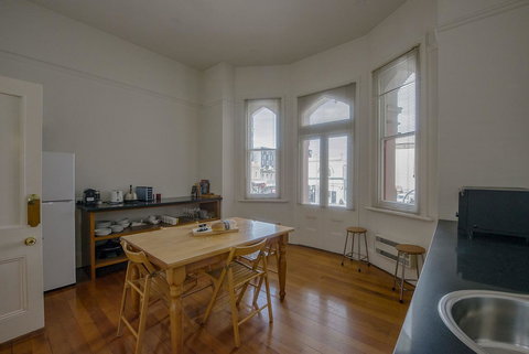 Roxburgh House Apartments - Accommodation Kalgoorlie 15