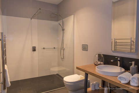 Roxburgh House Apartments - Accommodation Kalgoorlie 1