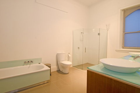 Roxburgh House Apartments - Accommodation Kalgoorlie 30