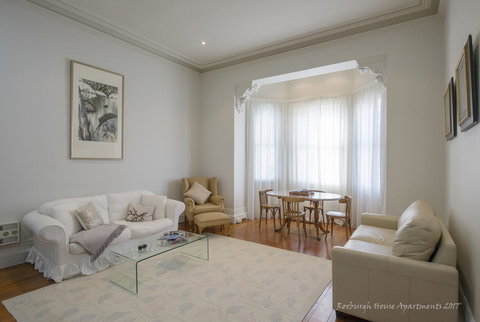 Roxburgh House Apartments - Accommodation Kalgoorlie 6