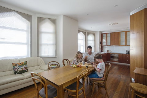 Roxburgh House Apartments - Accommodation Kalgoorlie 11