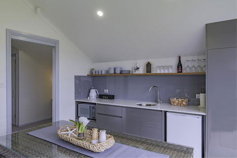 South Arm Luxury Loft - Accommodation Kalgoorlie 2