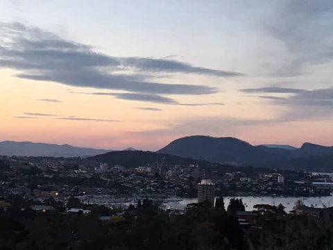 The View 2 Bed Unit With Stunning Hobart Outlook - Accommodation Kalgoorlie 2