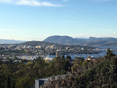The View 2 Bed Unit With Stunning Hobart Outlook - Accommodation Kalgoorlie 0