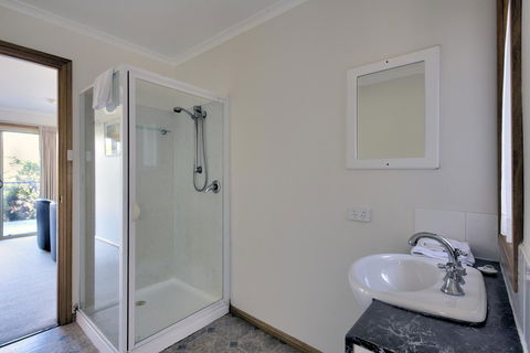 Freycinet Sanctuary 5 - Accommodation Kalgoorlie 8