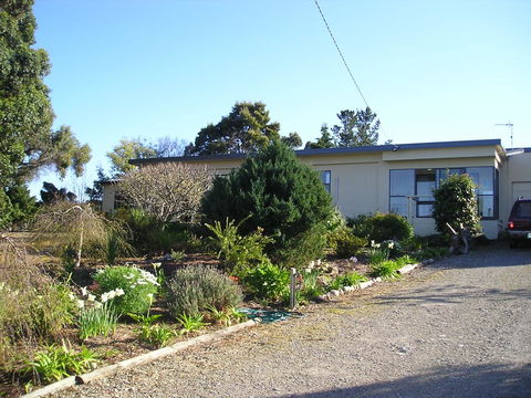 Green Views - Accommodation Kalgoorlie 11