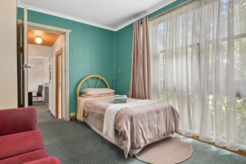 Green Views - Accommodation Kalgoorlie 3