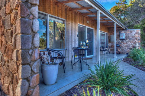 Freycinet Stone Studio 6 - Mica - Accommodation Kalgoorlie 1