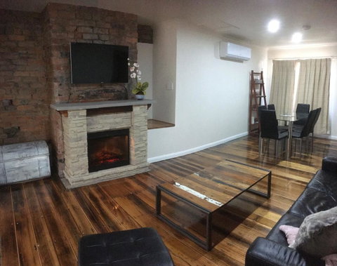 3ree- Spacious & Charming Apartment - Accommodation Kalgoorlie 12