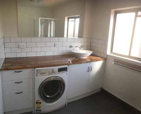 3ree- Spacious & Charming Apartment - Accommodation Kalgoorlie 9