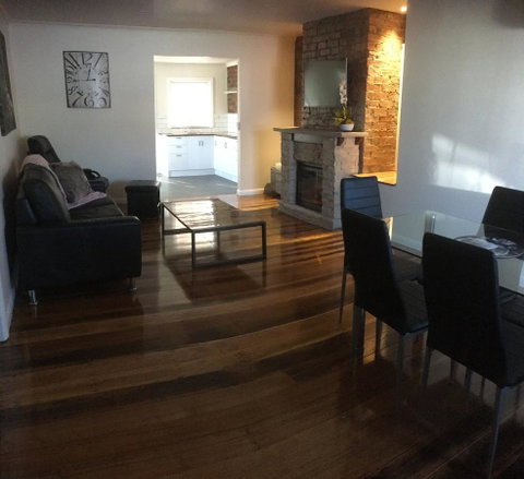 3ree- Spacious & Charming Apartment - Accommodation Kalgoorlie 11