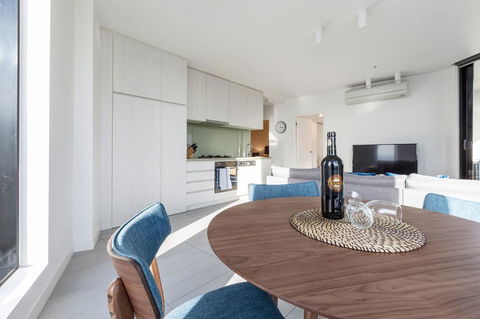 2Bedroom Apartment With Views In Docklands Next To CBD & Marvel Stadium - Accommodation Kalgoorlie 3