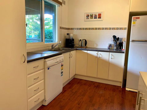 Island Family Holiday Retreat - Accommodation Kalgoorlie 6