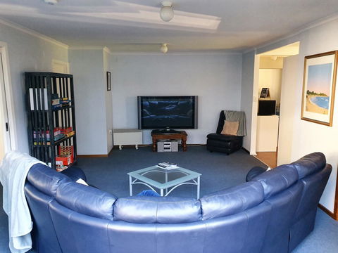 Island Family Holiday Retreat - Accommodation Kalgoorlie 4