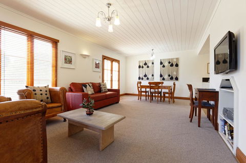 54 On Bank - Accommodation Kalgoorlie 31