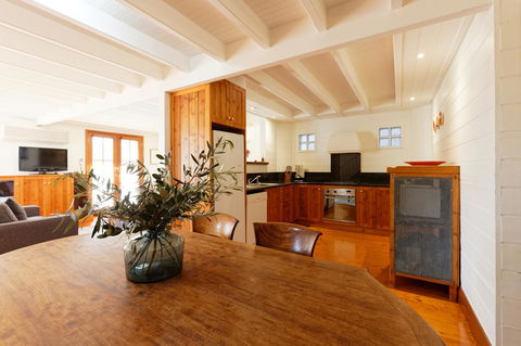 54 On Bank - Accommodation Kalgoorlie 8