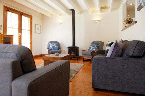 54 On Bank - Accommodation Kalgoorlie 4