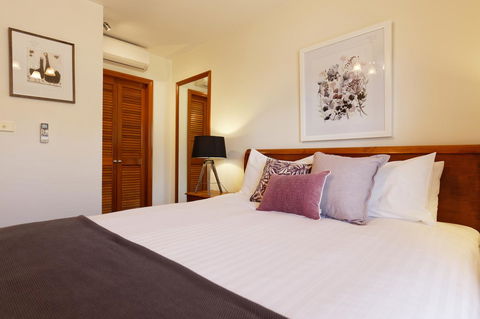 54 On Bank - Accommodation Kalgoorlie 25