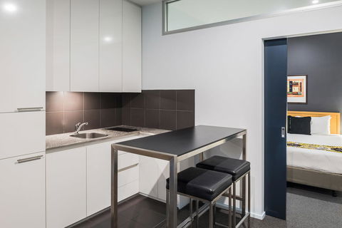 Mantra 100 Exhibition - Accommodation Kalgoorlie 8
