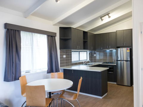 Amaroo Park - Accommodation Kalgoorlie 0
