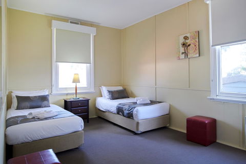 Amaroo Park - Accommodation Kalgoorlie 5