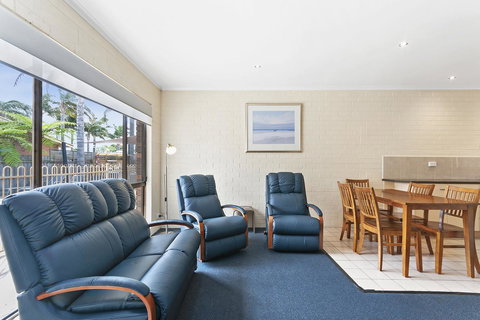 Allambi Holiday Apartments - Accommodation Kalgoorlie 3