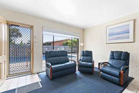 Allambi Holiday Apartments - Accommodation Kalgoorlie 13