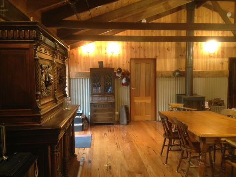 Mud Hollow Barn - Accommodation Kalgoorlie 9