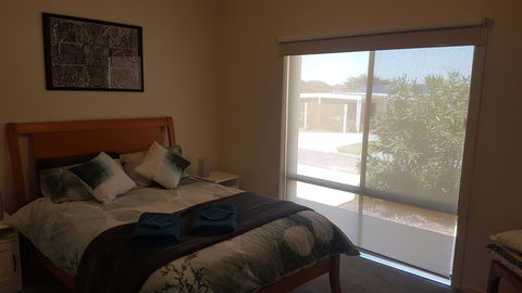 Island Escape - Accommodation Kalgoorlie 6