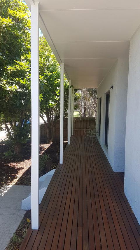 Island Escape - Accommodation Kalgoorlie 1