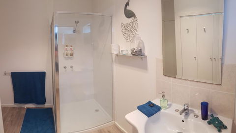 Island Escape - Accommodation Kalgoorlie 8