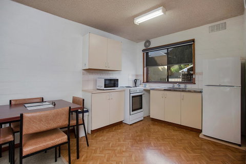 Eastern Beach Holiday Units - Accommodation Kalgoorlie 3
