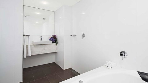 Crowne Plaza Melbourne Carlton, An IHG Hotel - Accommodation Kalgoorlie 13